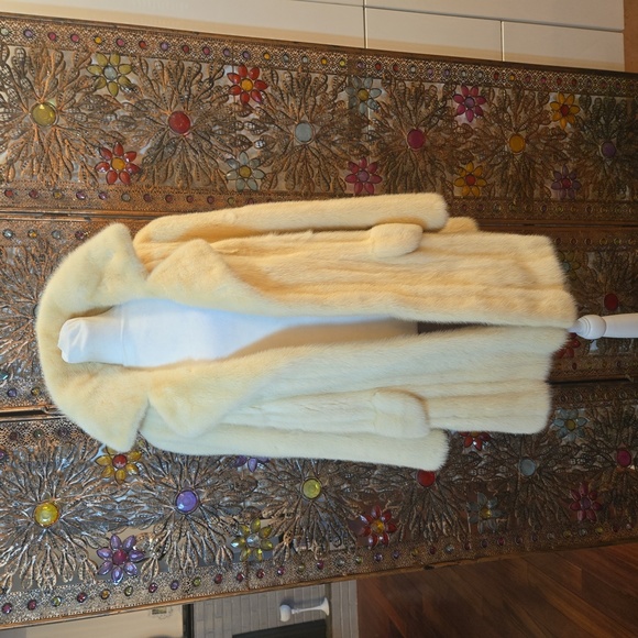 Vintage 1960s Genuine Blonde Mink Fur Coat Cream Tan Size Medium Womens